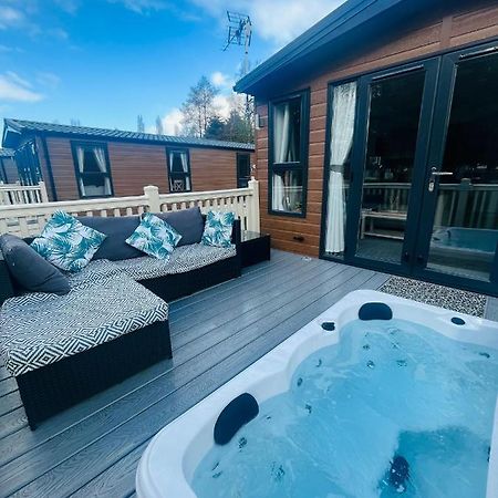 Buttermere Lodge With Hot Tub Barmby on the Moor Exterior photo